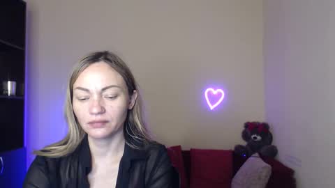 Snapshot of mikkey_mouse8 chatting on June 2026 05:32:02 AM Adalina online show from June 2026 05:32:02 AM