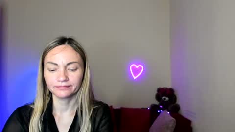 Snapshot of mikkey_mouse8 chatting on June 2026 11:19:05 AM Adalina online show from June 2026 11:19:05 AM