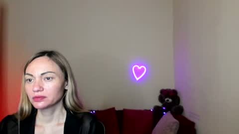 Snapshot of mikkey_mouse8 chatting on June 2026 05:30:01 AM Adalina online show from June 2026 05:30:01 AM