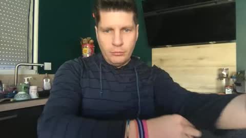 miklp8463 online show from February 2026 12:38:01 PM