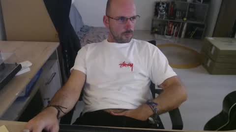 Snapshot of mikmik91 chatting on October 2025 02:17:02 PM mikmik91 online show from October 2025 02:17:02 PM