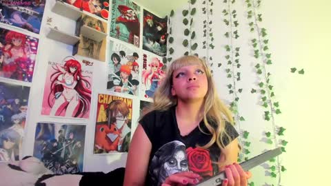 Snapshot of miku_katsuragi chatting on December 2024 06:32:01 AM miku katsuragi online show from December 2024 06:32:01 AM