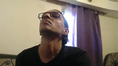 Snapshot of mikyzazo chatting on December 2024 12:30:01 PM Miky Zazo online show from December 2024 12:30:01 PM