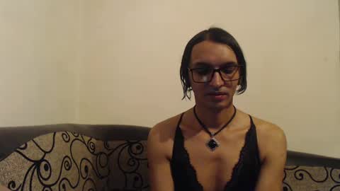 Snapshot of mikyzazo chatting on December 2024 05:44:01 PM Miky Zazo online show from December 2024 05:44:01 PM