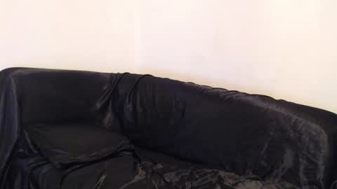 Snapshot of mikyzazo chatting on February 2026 04:46:01 PM Miky Zazo online show from February 2026 04:46:01 PM