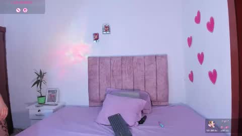 Snapshot of mila_1wood chatting on November 2025 01:21:02 PM mila_1wood online show from November 2025 01:21:02 PM