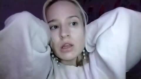 Snapshot of mila_420 chatting on October 2025 04:58:02 PM Mila 420 online show from October 2025 04:58:02 PM