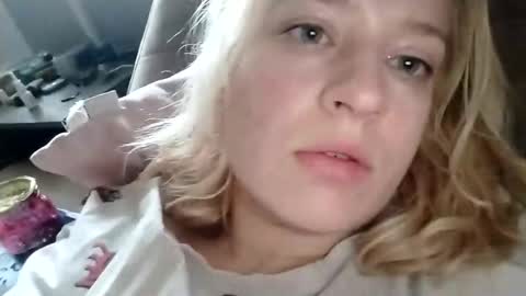 Mila 420 online show from November 2025 10:04:01 AM