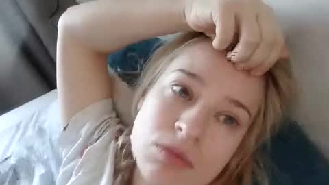 Mila 420 online show from November 2025 08:27:01 AM