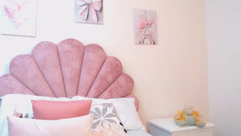 Snapshot of mila_adamss chatting on May 2026 10:19:02 AM mila_adamss online show from May 2026 10:19:02 AM