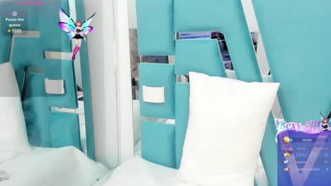 Camila online show from December 2024 10:19:01 PM