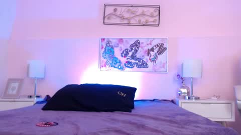 Mila  online show from December 2024 04:58:01 PM