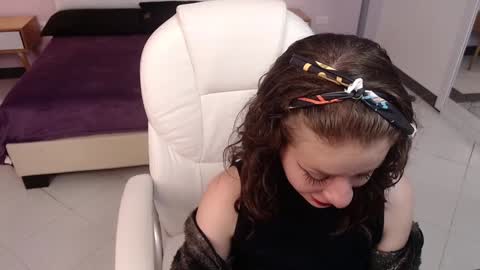 Mila  online show from January 2025 08:11:02 PM