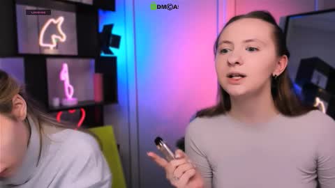 mila_glow online show from December 2025 07:55:01 PM