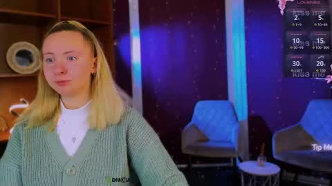 mila_glow online show from April 2026 07:00:02 PM