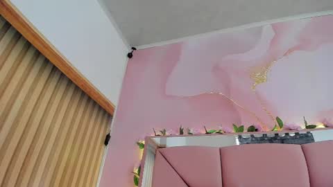 mila_grace_ online show from June 2026 06:52:01 PM
