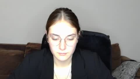 Snapshot of mila_keyy chatting on November 2025 09:07:01 PM mila_keyy online show from November 2025 09:07:01 PM