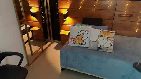 Milena  online show from September 2025 11:03:01 AM