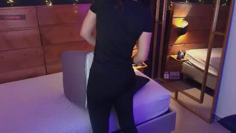 Milena  online show from June 2026 11:15:01 AM