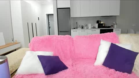 Snapshot of mila_killa chatting on November 2025 12:32:01 AM Lilli online show from November 2025 12:32:01 AM