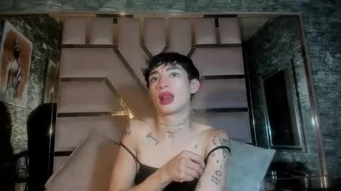 Snapshot of mila_leon chatting on October 2025 04:10:01 AM Mila online show from October 2025 04:10:01 AM