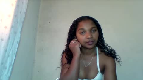 mila_lunah online show from April 2026 06:22:01 AM