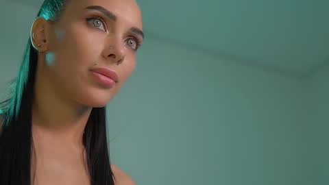 mila may  online show from October 2025 10:54:02 PM