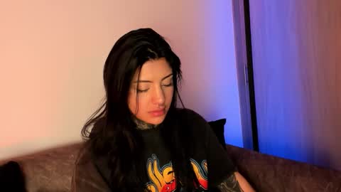     online show from January 2026 07:12:02 AM