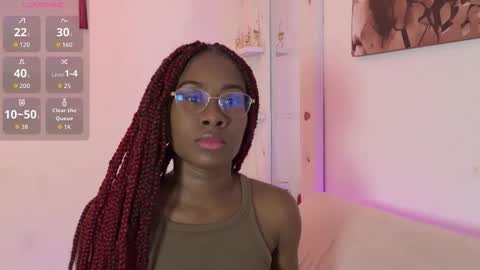 Snapshot of mila_n_max chatting on November 2025 12:05:02 PM Mila Max online show from November 2025 12:05:02 PM