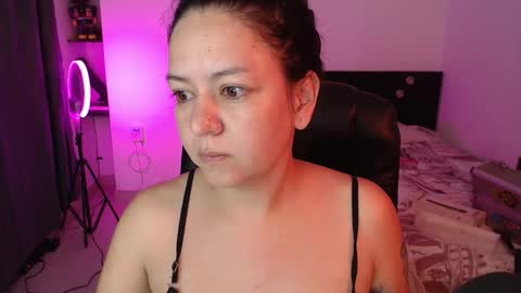 Snapshot of mila_phoenix chatting on October 2025 09:41:01 AM mila_phoenix online show from October 2025 09:41:01 AM