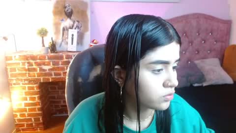 Snapshot of mila_quin chatting on April 2026 12:57:01 PM mila_quin online show from April 2026 12:57:01 PM