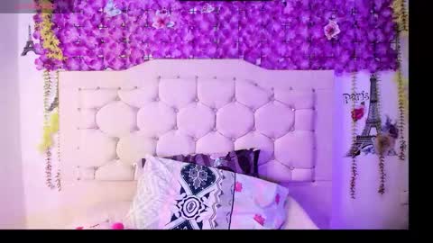 laura online show from March 2026 06:04:02 AM