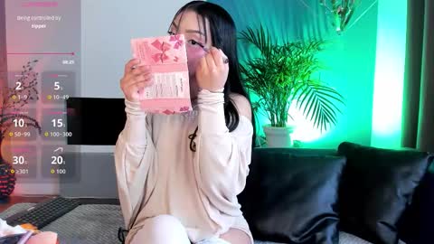 Snapshot of mila_shay chatting on October 2025 11:44:02 AM Mila online show from October 2025 11:44:02 AM