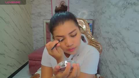 Mila  online show from February 2025 01:11:01 PM