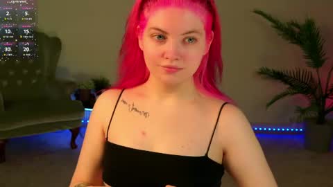 Snapshot of mila_taylorrr chatting on June 2026 04:22:01 PM Lisa online show from June 2026 04:22:01 PM
