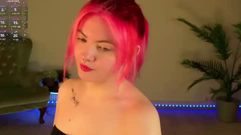 Snapshot of mila_taylorrr chatting on June 2026 06:23:01 PM Lisa online show from June 2026 06:23:01 PM