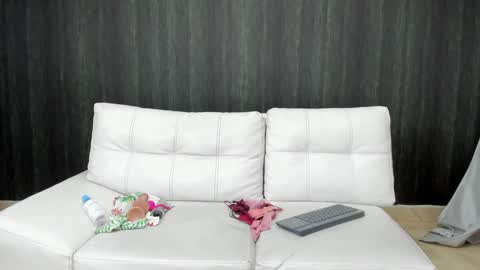 Snapshot of milaa_petite chatting on January 2025 02:29:02 AM online show from January 2025 02:29:02 AM