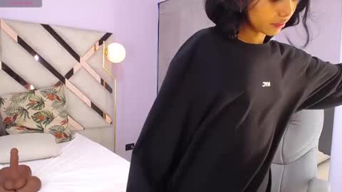 Snapshot of milaa_star chatting on February 2026 07:51:01 AM milaa_star online show from February 2026 07:51:01 AM