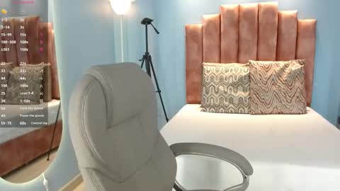 Snapshot of milaa_star chatting on February 2026 03:48:02 AM milaa_star online show from February 2026 03:48:02 AM