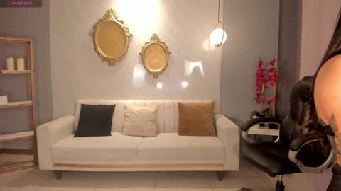 Mila online show from October 2025 02:08:02 AM