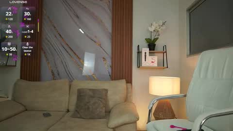 Snapshot of milacrave chatting on October 2025 11:42:01 AM milacrave online show from October 2025 11:42:01 AM