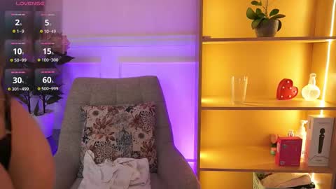 milacrave online show from February 2026 11:44:01 AM