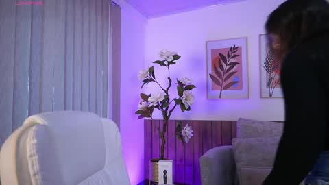 milacrave online show from April 2026 11:34:01 AM