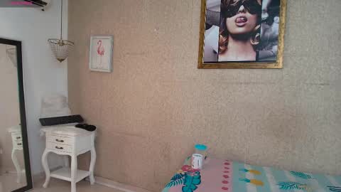 miladiosa online show from October 2025 11:36:02 AM