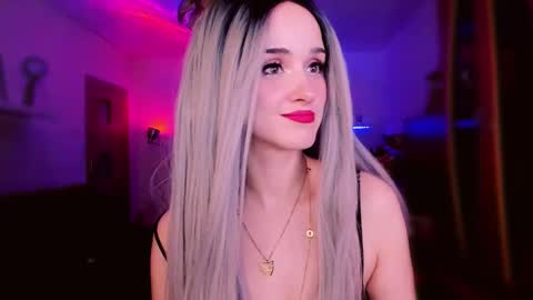 Snapshot of miladyjolie chatting on February 2026 08:46:02 PM MiladyJolie online show from February 2026 08:46:02 PM