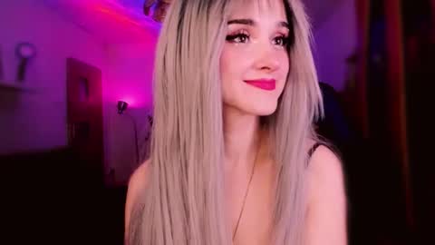 Snapshot of miladyjolie chatting on March 2026 12:17:02 AM MiladyJolie online show from March 2026 12:17:02 AM