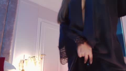 Snapshot of miladystarlight chatting on March 2025 02:30:02 AM online show from March 2025 02:30:02 AM