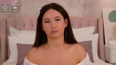 milaleoneli online show from June 2026 03:25:01 PM
