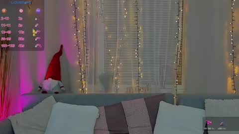 Snapshot of milaloove chatting on December 2024 01:58:01 AM Mila online show from December 2024 01:58:01 AM