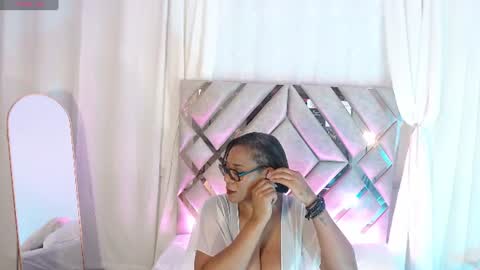 Snapshot of milamonroexx chatting on July 2026 02:29:02 AM MilaMonroeXX online show from July 2026 02:29:02 AM